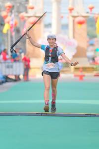 BIB: 5043
                            <button type="button" onclick="openModal(21761015)" class="btn btn-primary btn-sm float-right btn-popup" data-toggle="modal" data-target=".modal-high-quality">
                        <i class="fas fa-shopping-cart"></i> Add to Cart
                    </button>
                                            <button type="button" onclick="isThisMe(21761015, true)" class="btn btn-success btn-sm float-right btn-popup btn-isme hidden" data-toggle="tooltip" data-placement="bottom" title="นี่คือรูปของคุณใช่ไหม คลิกที่นี่เพื่อเอาเข้าอัลบั้ม">
                        <i class="fas fa-plus"></i> Add to album
                    </button>
                    <button type="button" onclick="isThisMe(21761015, false)" class="btn btn-warning btn-sm float-right btn-popup btn-isnotme hidden">
                        <i class="fas fa-ban"></i> Remove from album
                    </button>